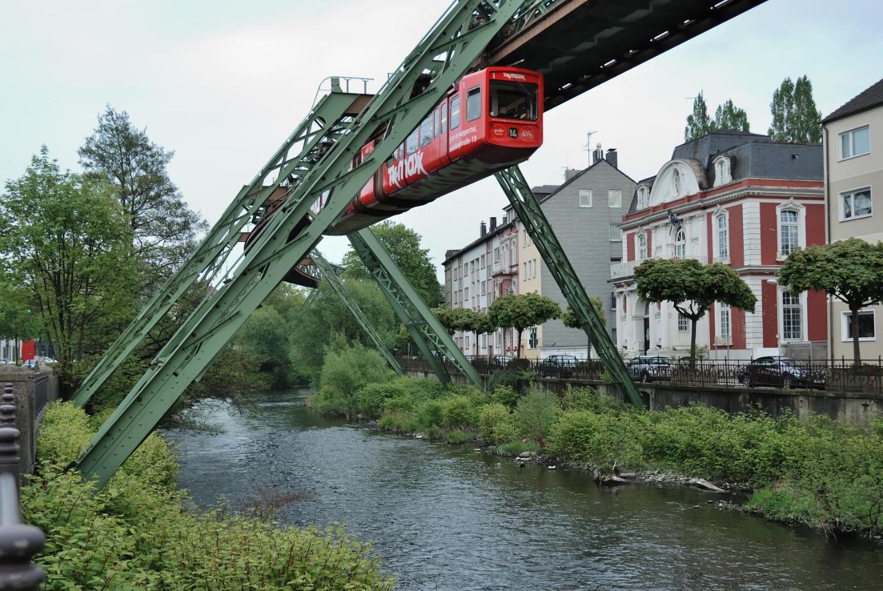 Hotel Restaurant New Neuenhof Wuppertal Dış mekan fotoğraf